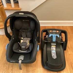 Uppababy Mesa Infant Car Seat and Base